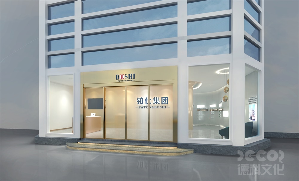 在服飾展館展廳設計中，如何考慮到觀眾的不同需求和身體特點