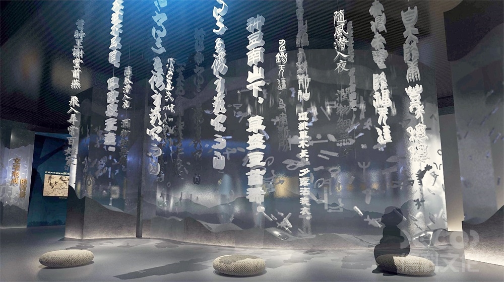 數(shù)字博物館設(shè)計(jì)中如何利用數(shù)字化展品提供觀眾評價(jià)和反饋機(jī)制？