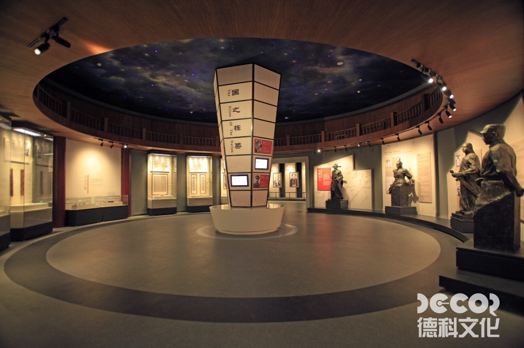 博物館展館設計中，技術與藝術的結合如何實現？